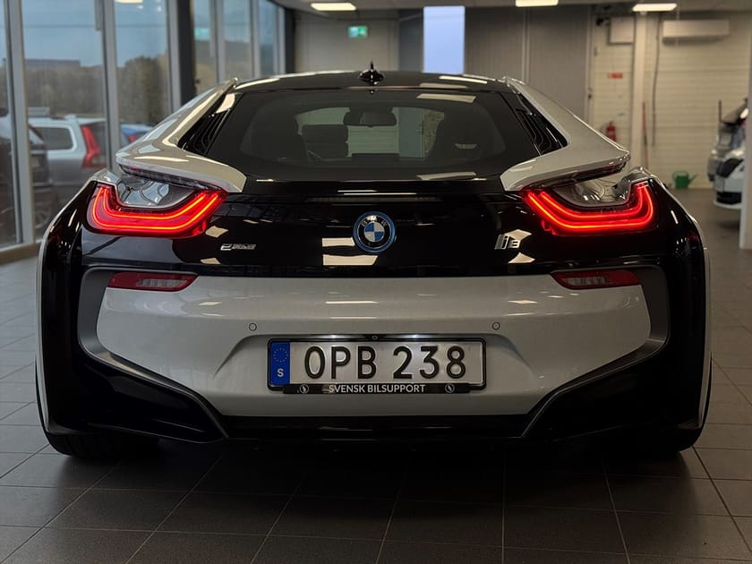 Bild 3 av BMW i8 Plug-In Hybrid AWD B-Kamera Navi H/K HUD GPS 362hk
