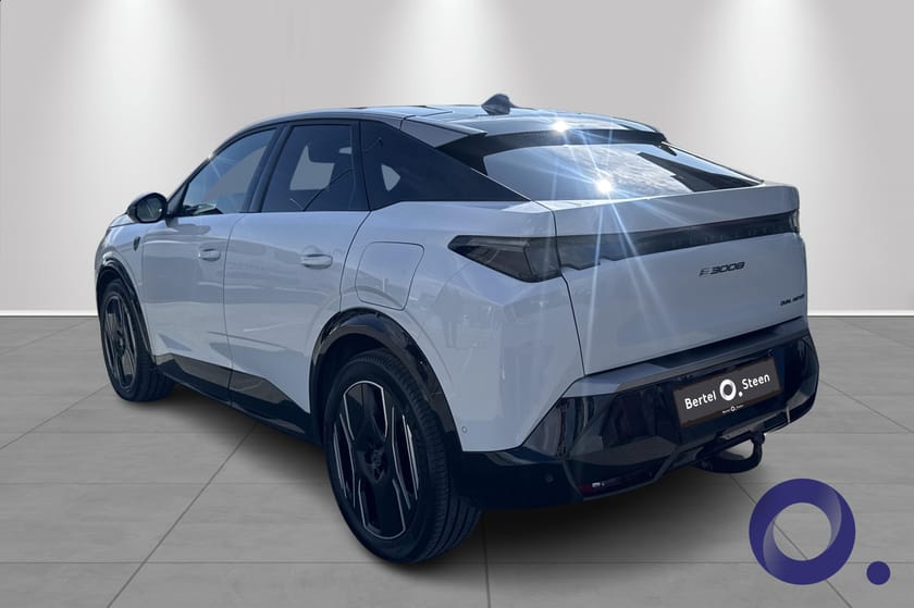 Bilde 3 av Peugeot E-3008 Dual Motor GT+ 4WD | Panoramatak|Matrix|ACC|Krok|360° kamera|++