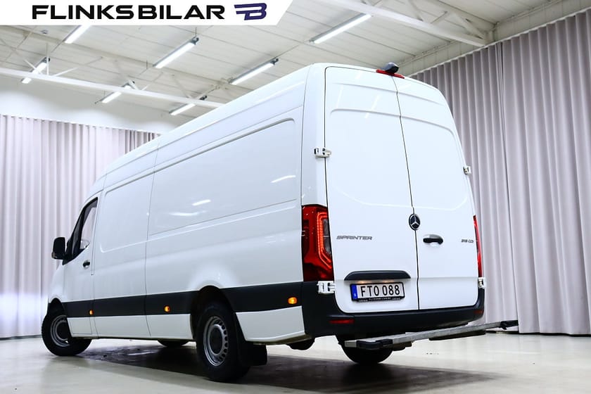 Bild 4 av Mercedes-Benz Sprinter 319 CDI Skåpbil 190HK L4|Maxi|LED|D-Värmare