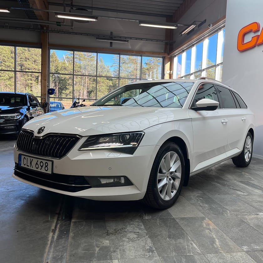 Bild 5 av Škoda Superb Kombi Skoda 2.0 TDI 4x4 Business Värmare Canton Carplay Drag