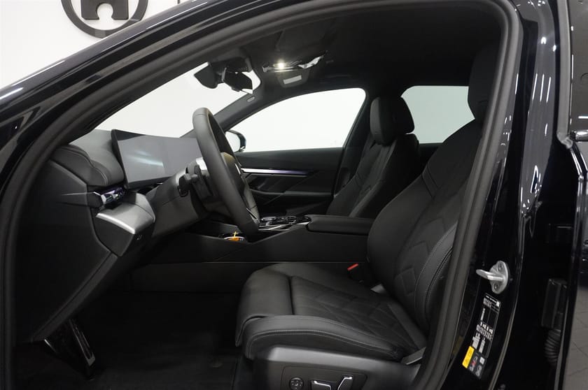 Bild 2 av BMW 530e xDrive Touring M Sport Business Edition