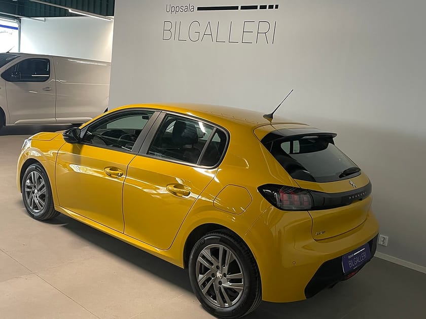 Bild 4 av Peugeot 208 Active Pack 75hk - NY SERVAD, Apple CarPlay  536kr/årsskatt
