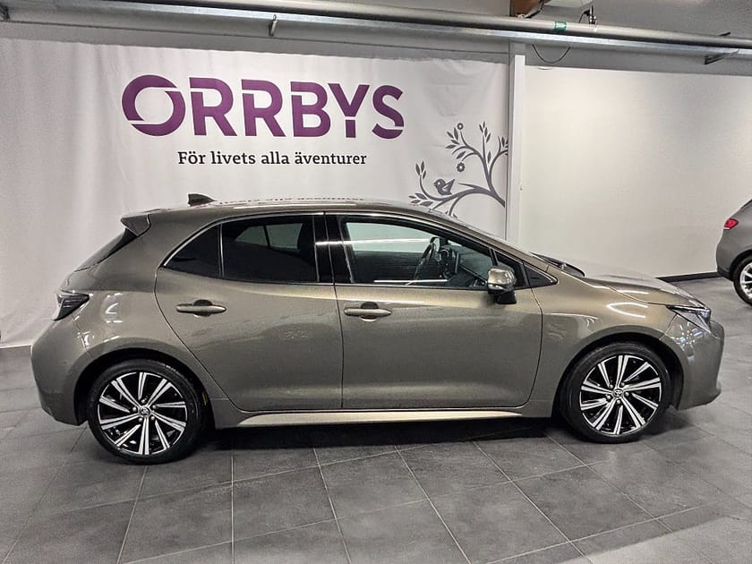 Bild 3 av Toyota Corolla Hybrid e-CVT Style, Nav Motorvärmare Backkamera 1 ägare