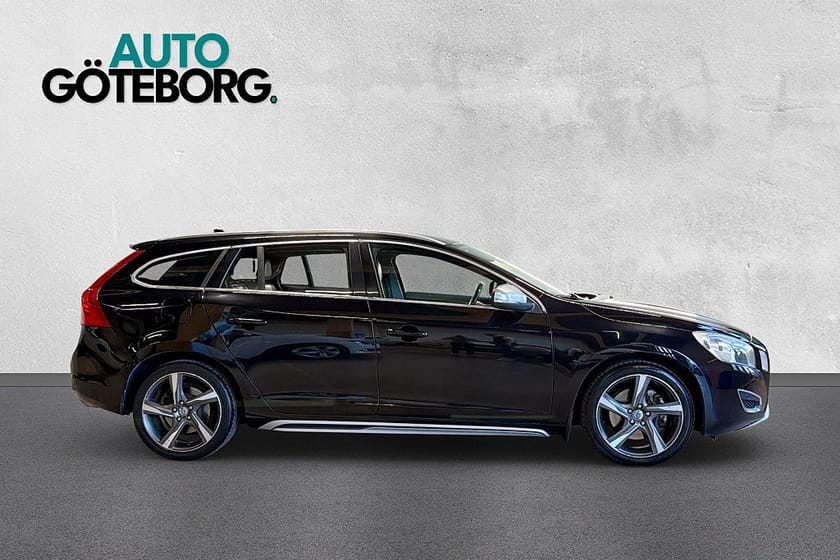 Bild 3 av Volvo V60 D5 AWD Geartronic R-Design Summum Dragkrok TV Taklucka