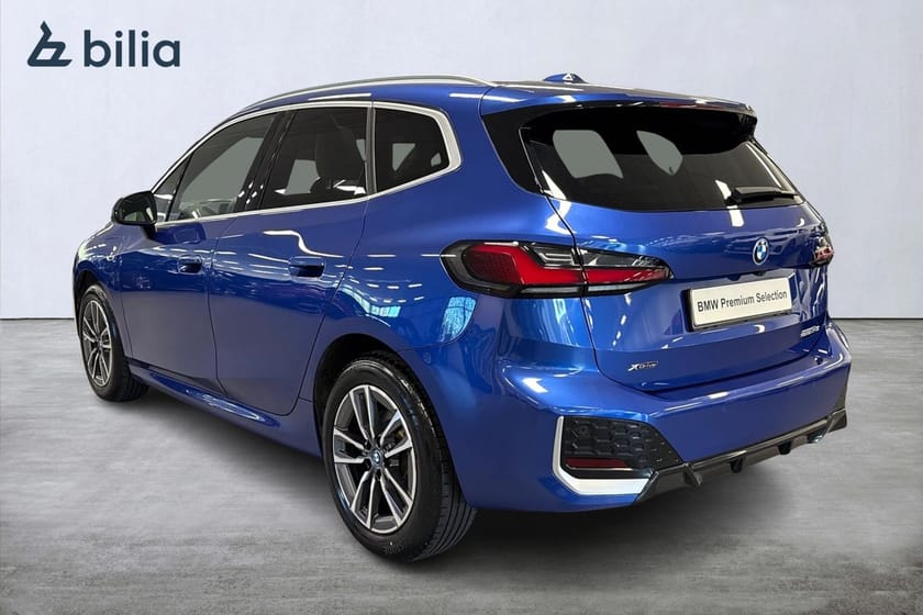 Bild 2 av BMW 225e xDrive Active Tourer M-sport | Panorama | Drag | H&K