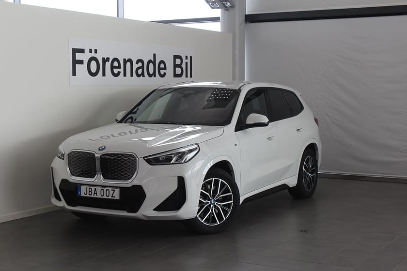 Bild 1 av BMW iX1 xDrive30 4,95 ränta M Sport H/K Drag Rattvärme