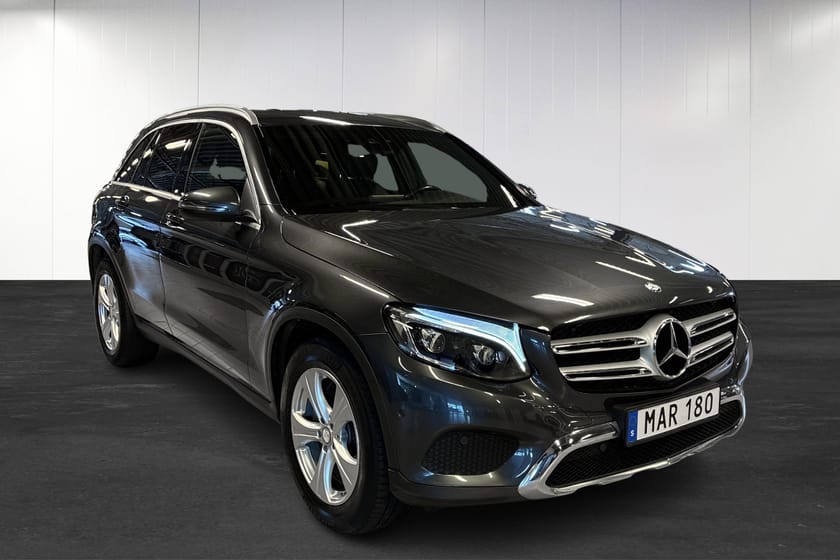 Bild 2 av Mercedes-Benz GLC 220 d 4MATIC 4M | Designversion | Luxury | Drag | Navi |
