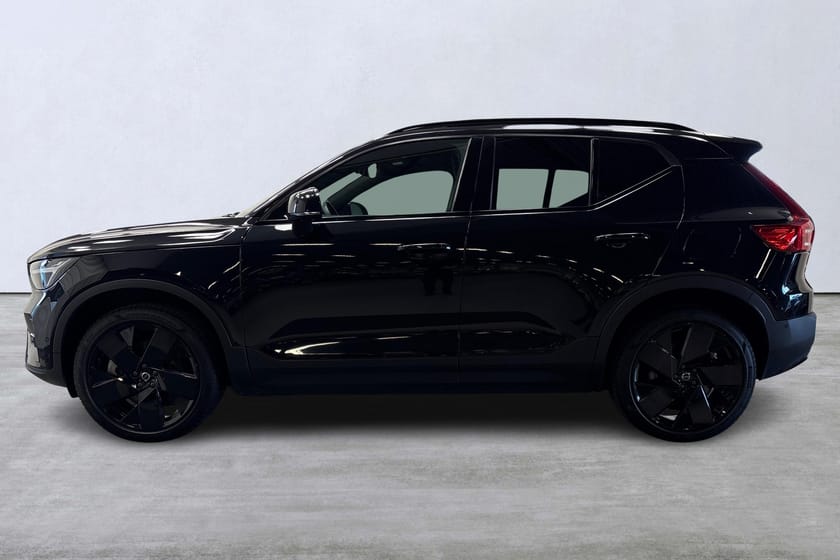 Bild 2 av Volvo EX40 Single Motor Extended Range M R Ultra Black Edt