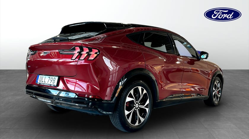 Bild 2 av Ford Mustang Mach-E Standard Range AWD Teknikpaket+