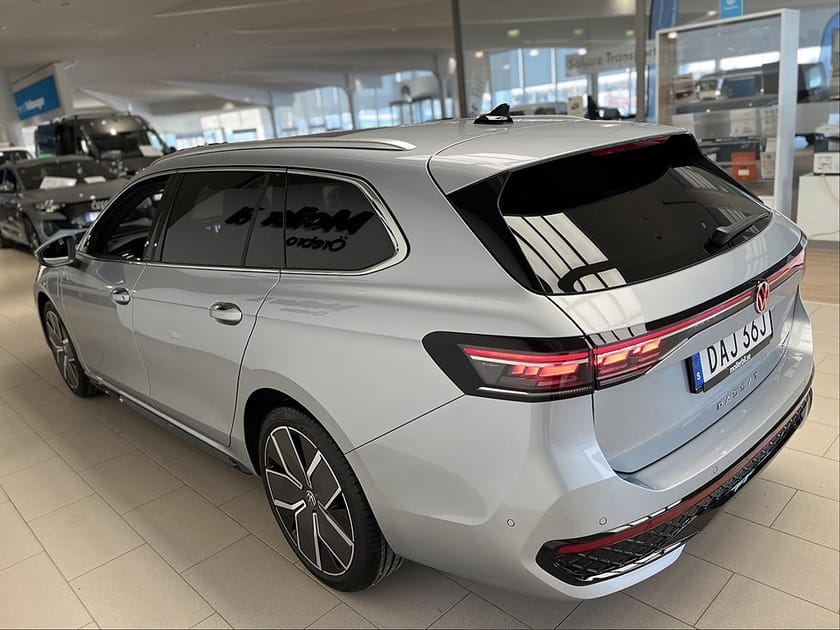 Bild 4 av Volkswagen Passat Variant eHybrid 272 DSG6 R-LINE