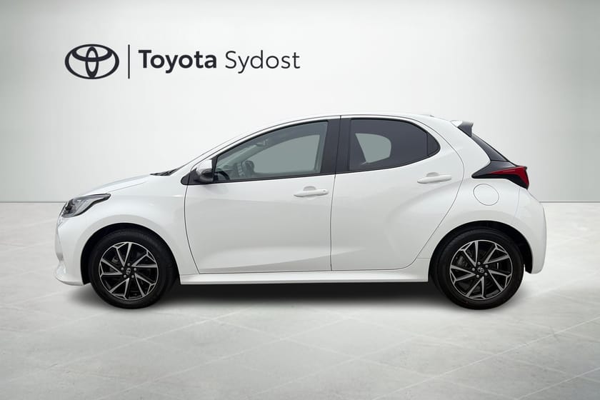 Bild 4 av Toyota Yaris Hybrid 1,5 Active Plus  P-sensorer 115 hk