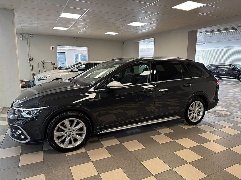 Bild 3 av Volkswagen Golf Alltrack 2.0 TDI 4M DSG Cockpit Värmare Drag 200 Hk