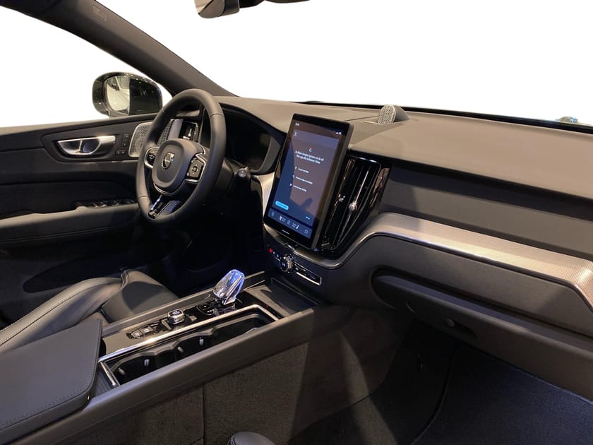 Bild 4 av Volvo XC60 T6 Plus Black Nordic Edition
