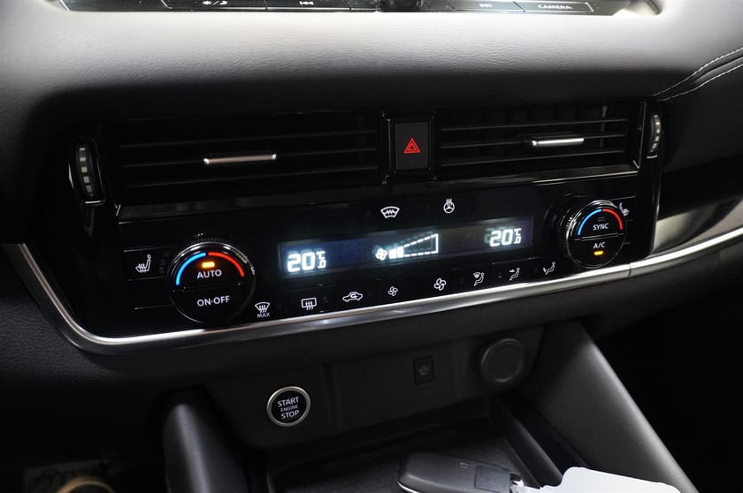 Bild 5 av Nissan Qashqai N-Connecta 1.3 DIG-T MHEV 158 hk Drag