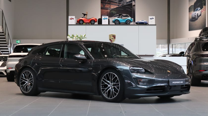 Bild 1 av Porsche Taycan Sport Turismo Head Up Display / Panorama / Luftfjädring