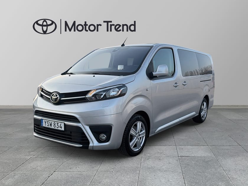 Bild 1 av Toyota Proace Verso PROACEVER SHUTT LONG 2,0 180HK S&S Drag v-hjul Navi