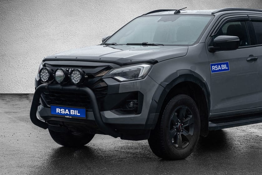 Bilde 2 av Isuzu D-Max Space Cab 1,9 4 dørs dobbel /aut./black edition/magnum pk