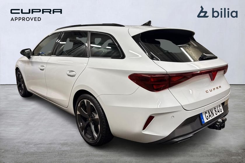 Bild 2 av CUPRA Leon Sportstourer 1,5 eTSI 150HK *DRAG*