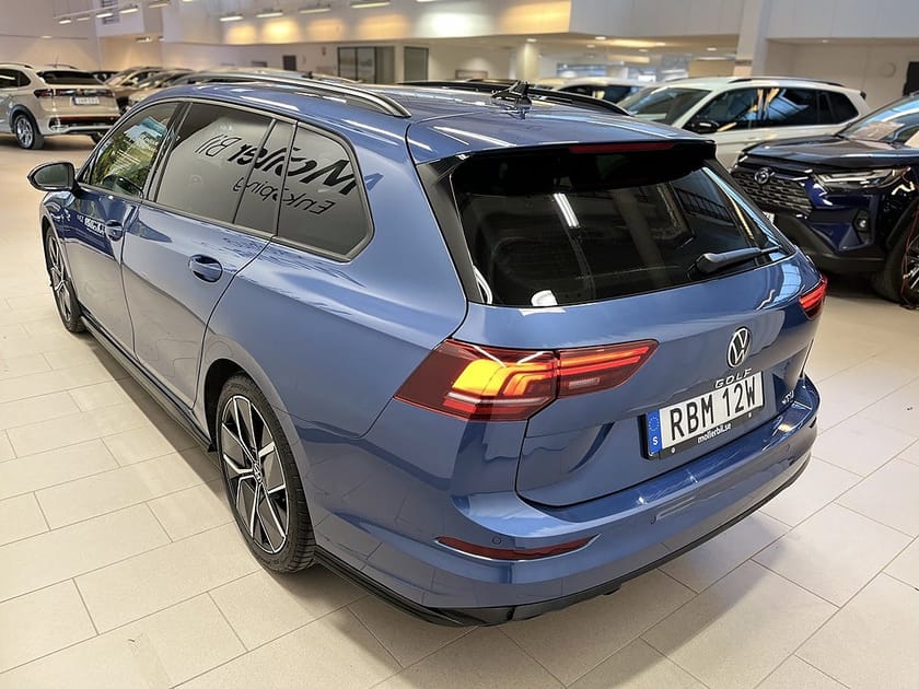 Bild 4 av Volkswagen Golf Sportscombi R-line eTSI 150hk Drag