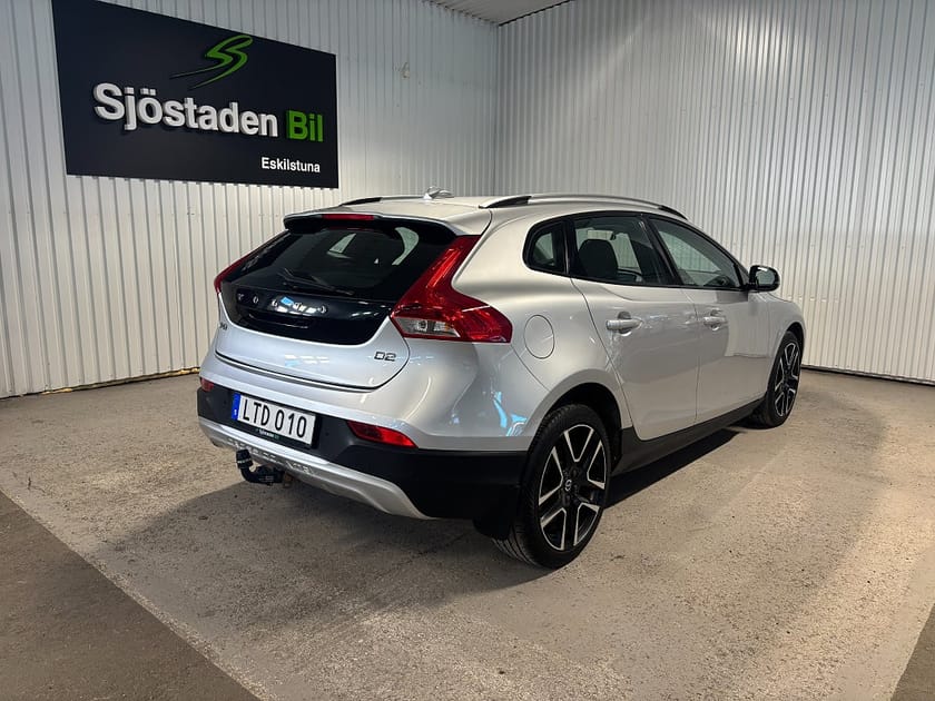 Bild 4 av Volvo V40 Cross Country D2 Powershift Momentum Drag Navi Bluetooth