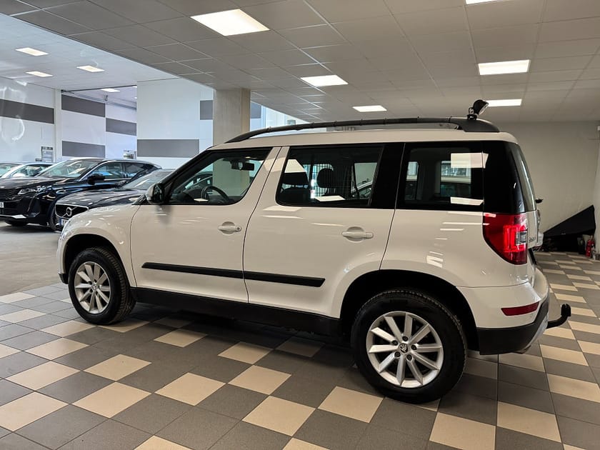 Bild 4 av Škoda Yeti Outdoor Skoda 2.0 TDI 4X4 DSG Lastbilsreggad Värm. Kamera Navi Drag