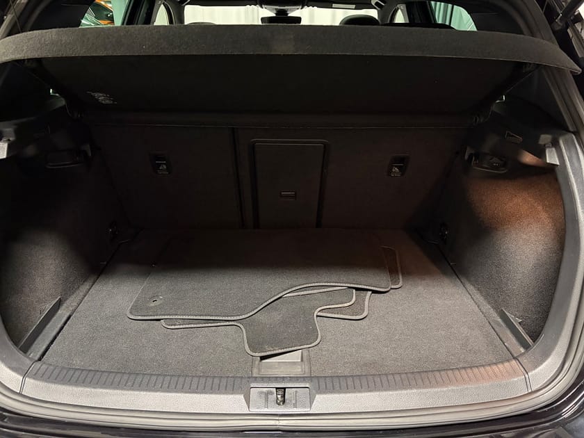 Bild 4 av Volkswagen Golf  R 2.0 TSI BMT 4Motion DSG7 Dynaudio Taklucka