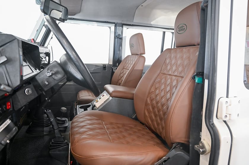 Bild 5 av Land Rover Defender 130 Dubbelhytt HCPU 2.5 TD5 4x4 122hk