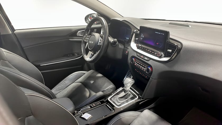 Bild 3 av Kia XCeed Plug-in Hybrid 141 HK | ADVANCE PLUS | PANO | LÄDER|MINNE