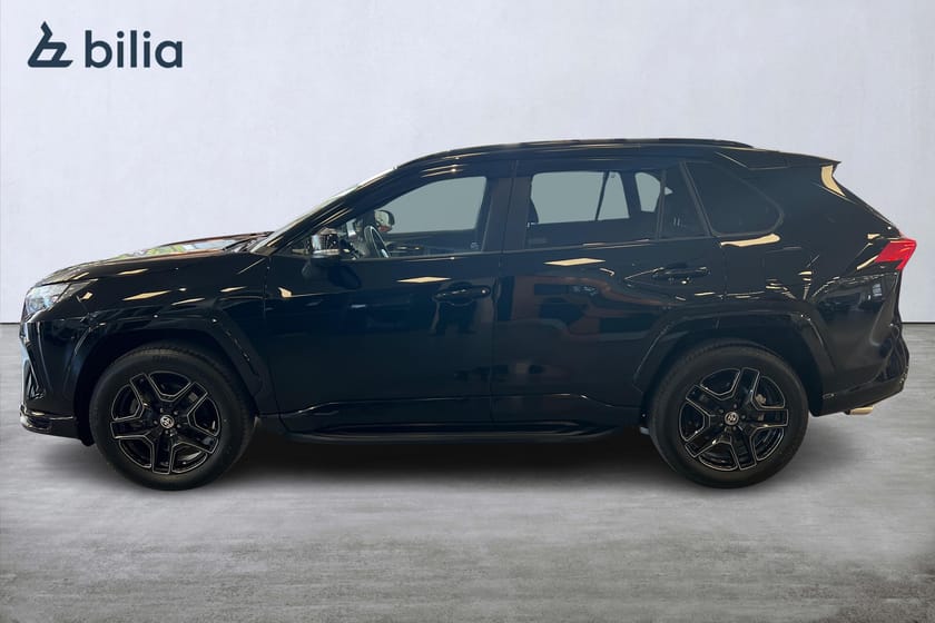 Bild 3 av Toyota RAV4 Plug-in Hybrid – GR Sport, Drag, Led-ramp, Sidosteg
