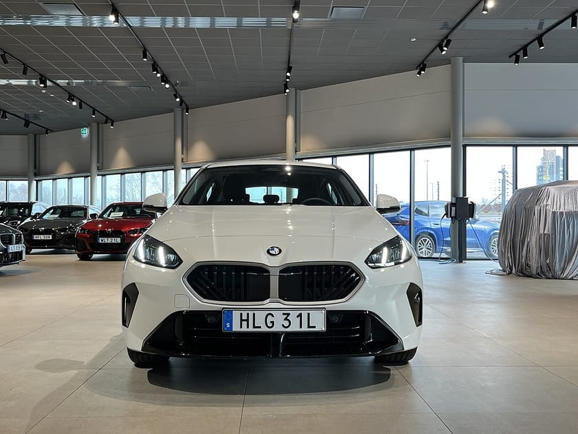 Bild 2 av BMW 120 M Sport Driving Assistant Rattvärme