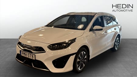 Kia Ceed Sportswagon Plug-in Hybrid SW | | Action