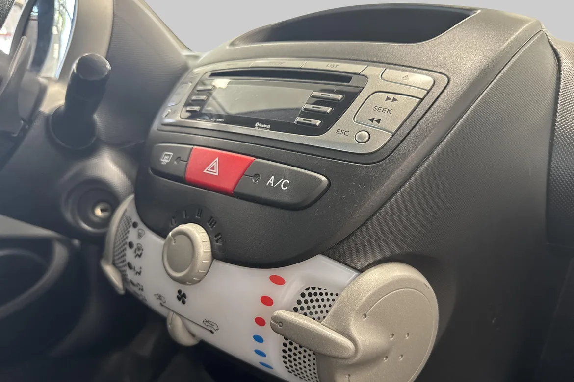 picture of a car