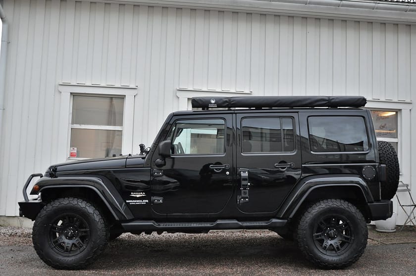 Bild 2 av Jeep Wrangler Unlimited 2.8 200hk 4WD Sahara Aut Vinsch Drag