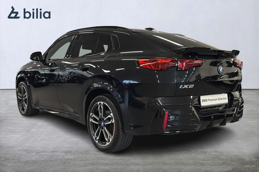 Bild 2 av BMW iX2 xDrive30 xDrive 30 M-sport Pro | H&K | Drag | Stol m minne