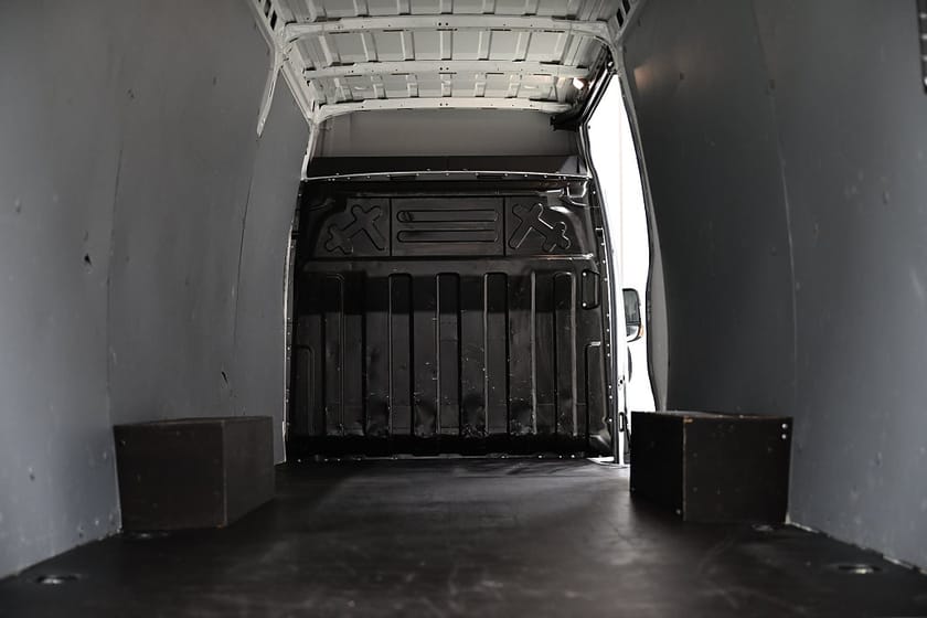 Bild 5 av Iveco Daily 35-140 Van 2.3 JTD Hi-Matic 136HK XXL-Skåp|Webasto|3.5ton-dragvikt