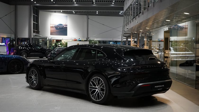 Bild 2 av Porsche Taycan Sport Turismo Nordic