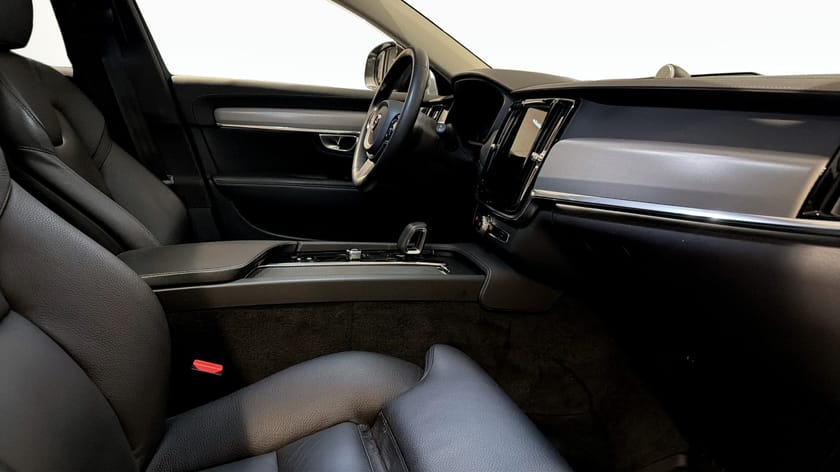 Bild 3 av Volvo V90 Cross Country B5 AWD Inscription B&W Drag Pano