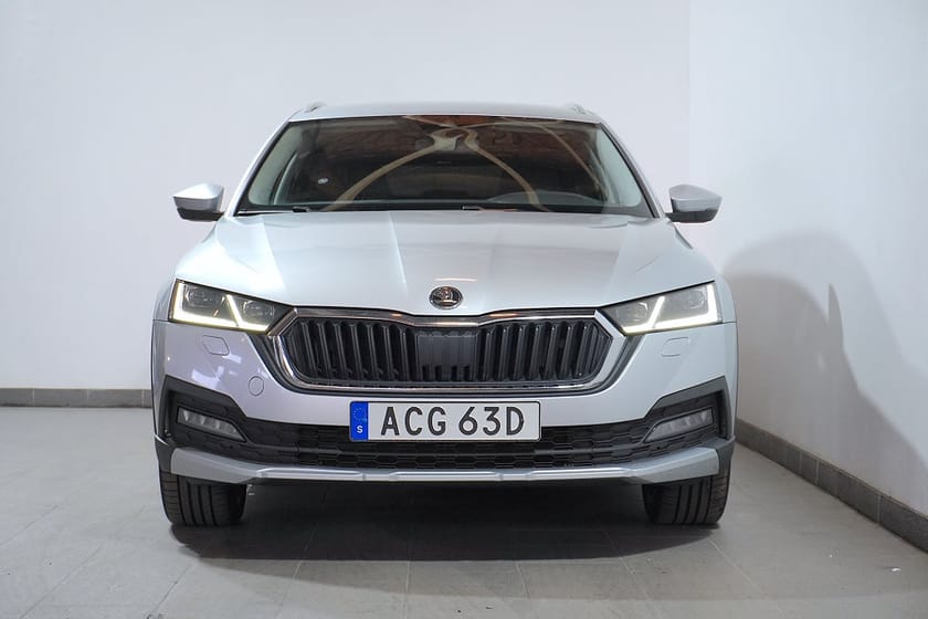 Bild 3 av Škoda Octavia Scout Skoda 2.0 TDI 4x4 Värmare Cockpit Drag MOMS