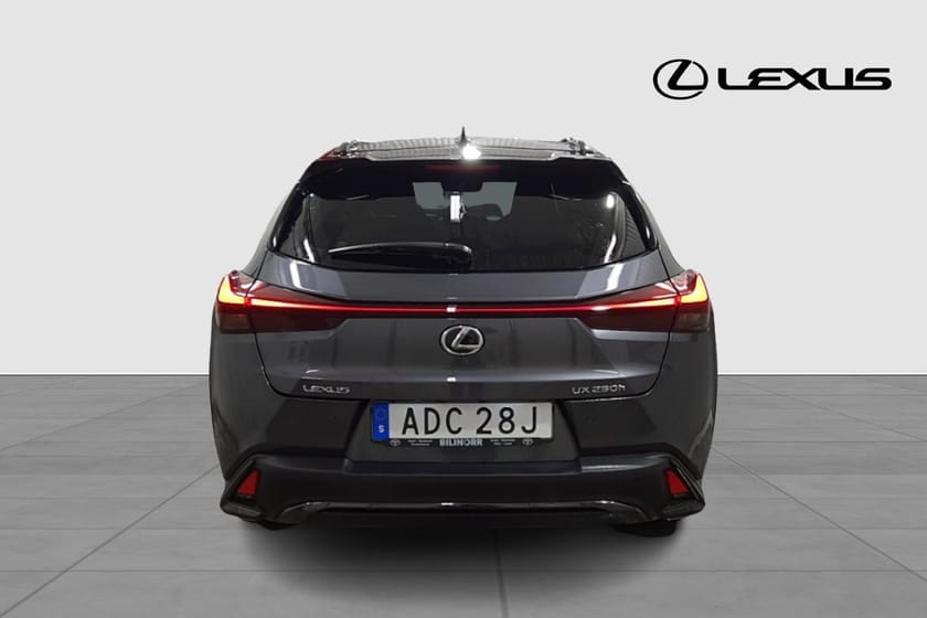 Bild 4 av Lexus UX 250h F SPORT DESIGN V-HJUL