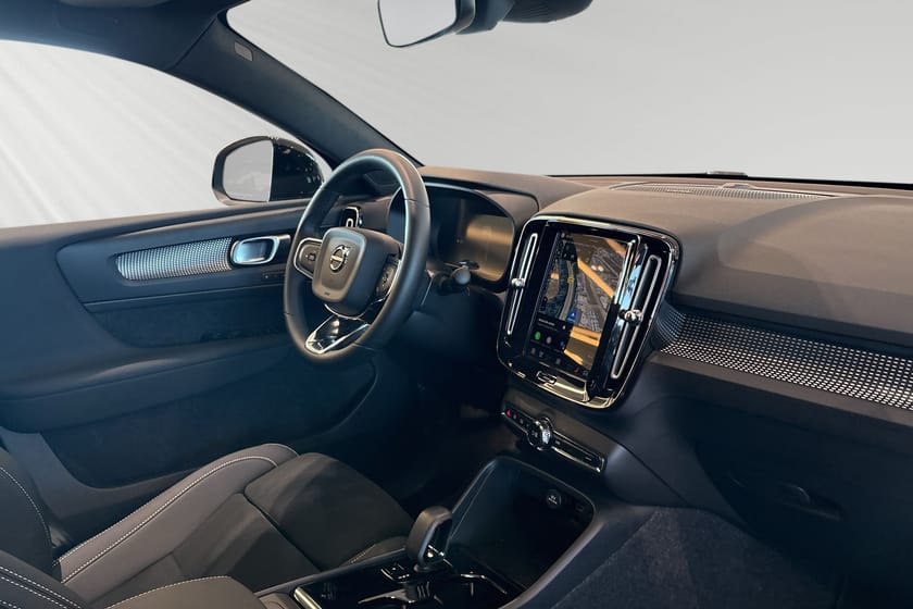 Bild 4 av Volvo EC40 Twin Motor Performance UltraBlack Pano 360Kamera