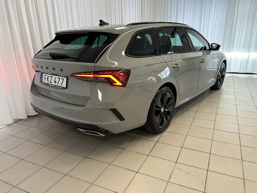 Bild 3 av Škoda Octavia Kombi RS 2,0 TDI  200 HK
