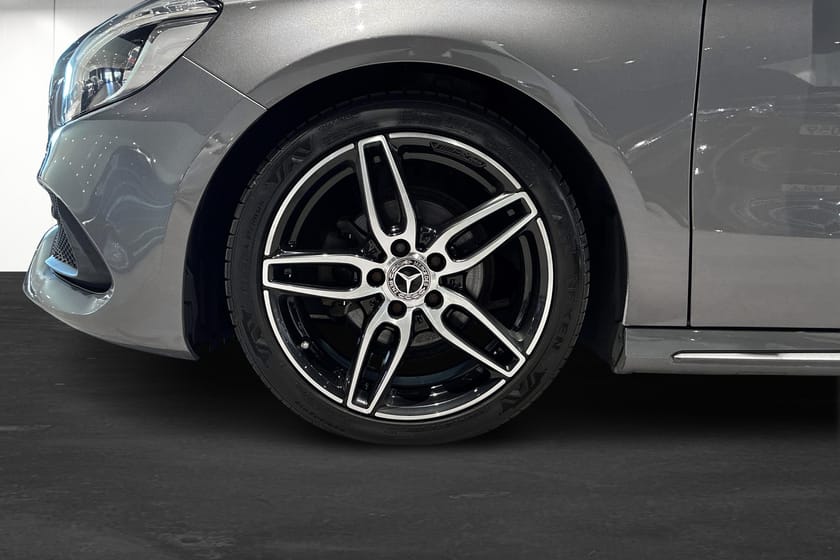 Bild 5 av Mercedes-Benz A 180 d 180d AMG Automat Carplay Backkamera