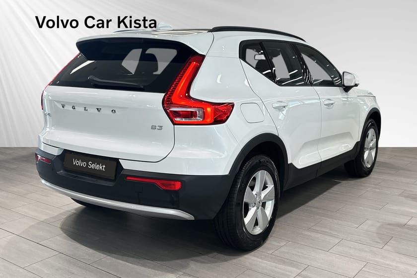 Bild 5 av Volvo XC40 B3 FWD Bensin Essential Drag B-Kamera