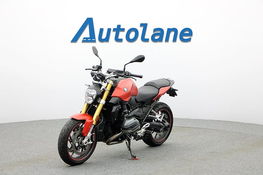 Bild 4 av BMW Motorrad R 1200 R R* Akrapovic, körlägen pro,  ABS pro
