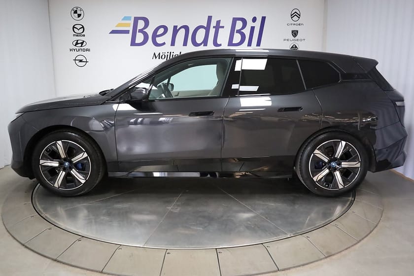 Bild 5 av BMW iX xDrive50 | Comfort | Panorama | Dragkrok | HK