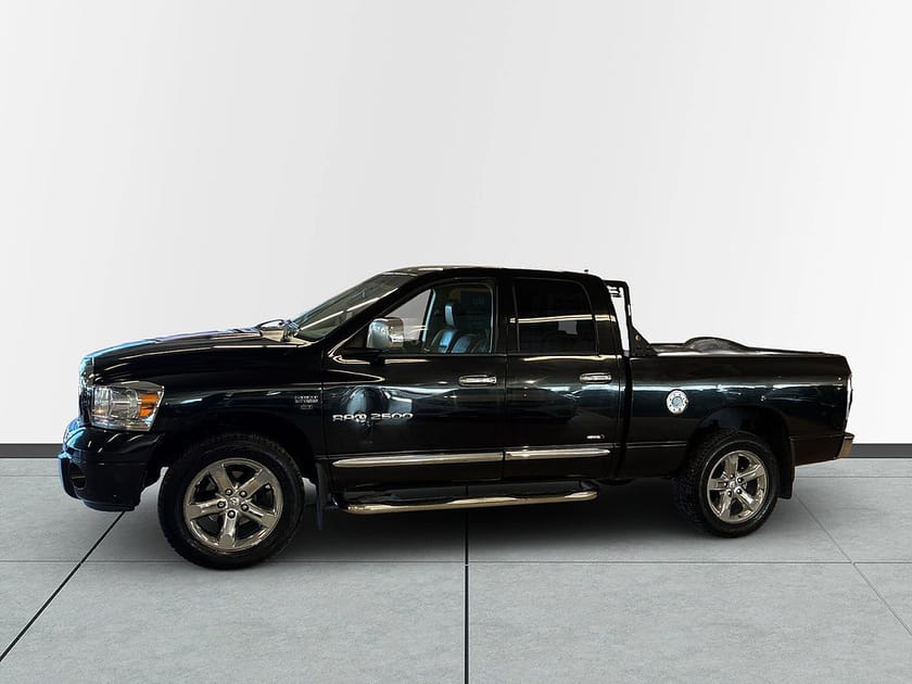 Bild 4 av Dodge Ram 1500 Quad Cab Dubbelhytt 5.7 V8 HEMI 4x4 MOMS S&V Drag Mvärme