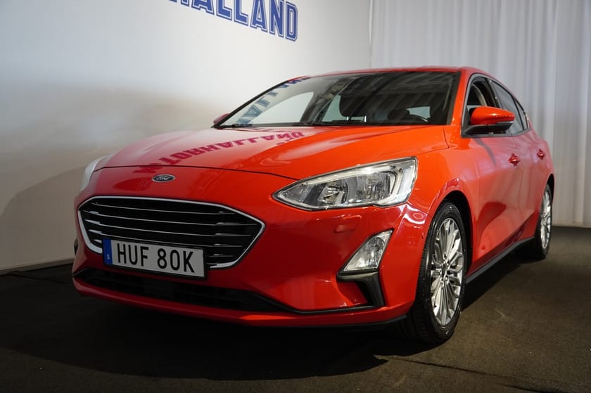 Bild 2 av Ford Focus 1.5 150 HK Titanium - Kamera / Drag / CarPlay