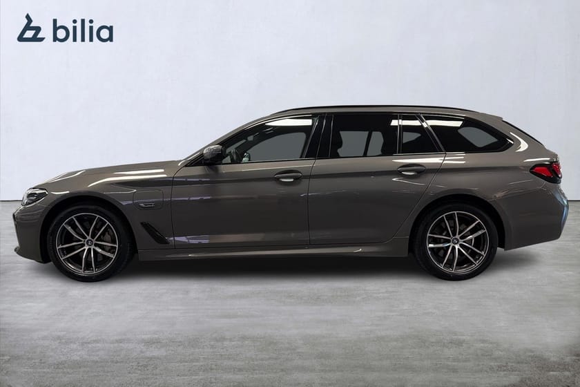 Bild 3 av BMW 530e xDrive Touring M-sport | Drag | HiFi | Backkamera