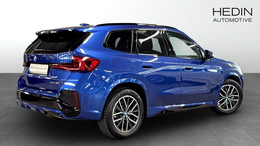 Bild 2 av BMW iX1 eDrive20 M Sport Active Edt Driving Assist+ Drag Rattvärme