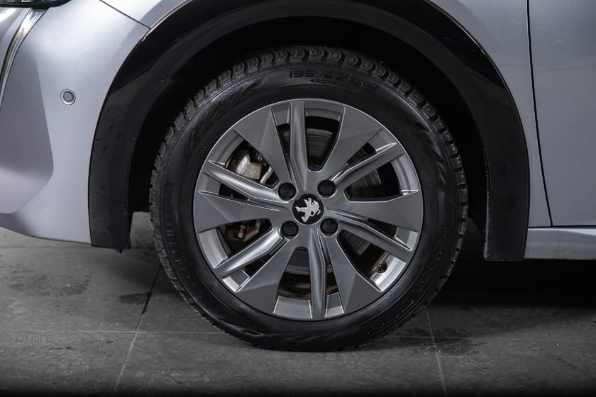Bilde 4 av Peugeot e-208 GT